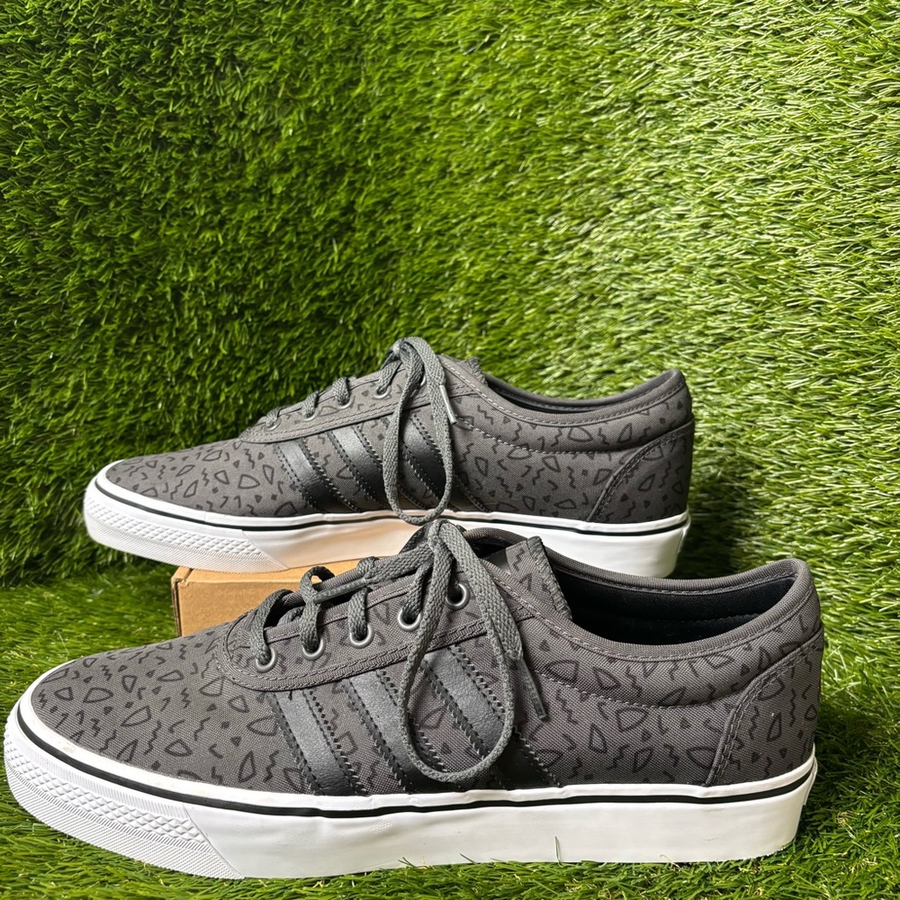 Size 11 Men’s - Adidas Adi Ease Trainers Grey Black